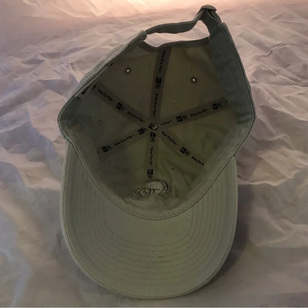 New Era adjustable buckle